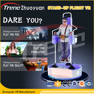 Realidade virtual de Flight Simulator do jogo do espaço com plataforma elétrica do movimento